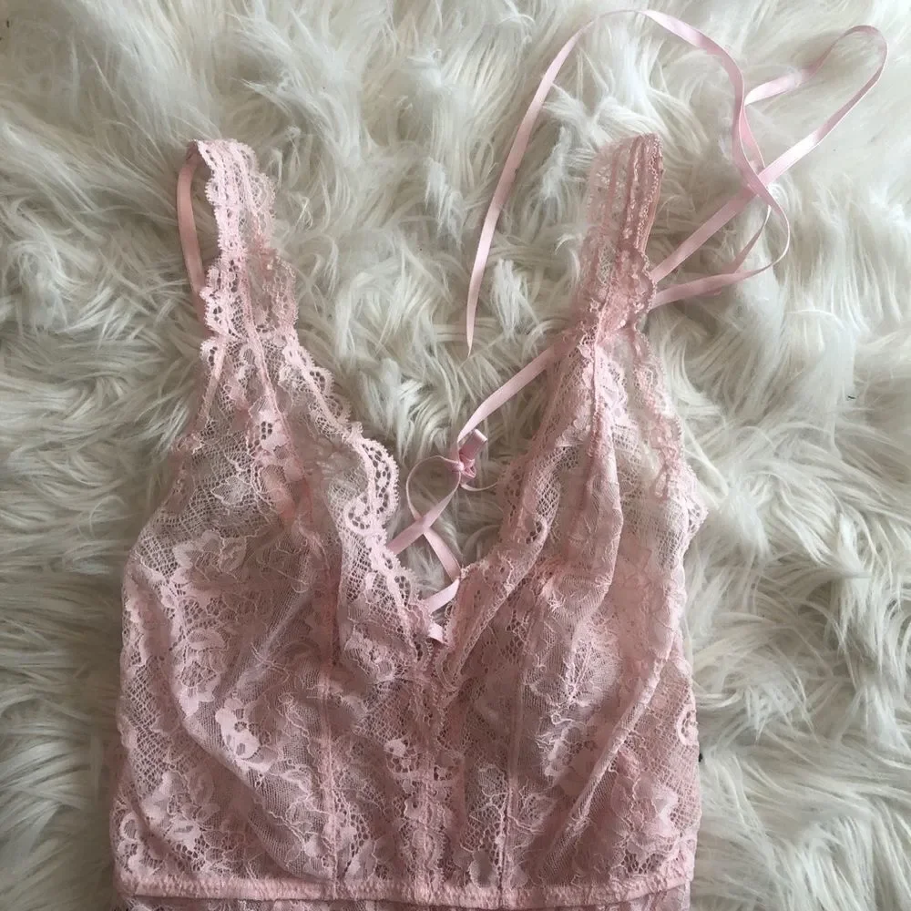 NWOT ASOS Lace bodysuit With Lace Up Back size 6